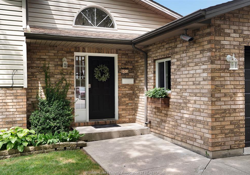 951-wride-avenue-kingsville-ontario-26017555