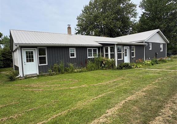 949-east-west-road-pelee-island-ontario-26017558