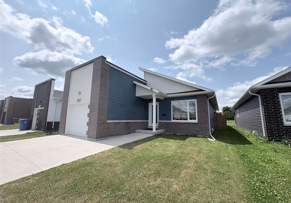 243-manning-drive-chatham-ontario-26017571