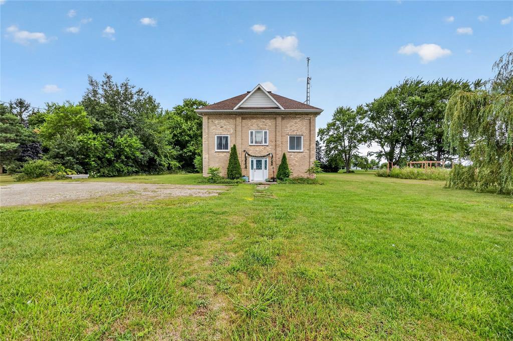 4490-churchill-line-plympton-wyoming-ontario-26017575