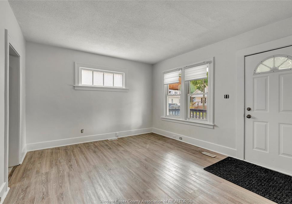 842-844-ellrose-avenue-windsor-ontario-26017576