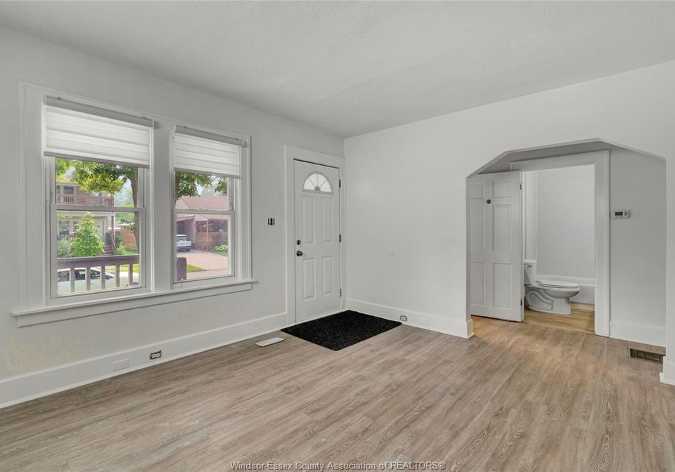 842-844-ellrose-avenue-windsor-ontario-26017576