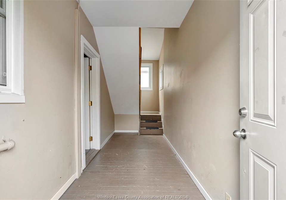 844-ellrose-avenue-windsor-ontario-26017578