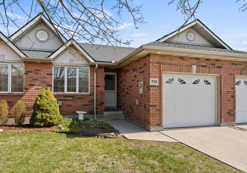 3718-prairie-court-windsor-ontario-26017581
