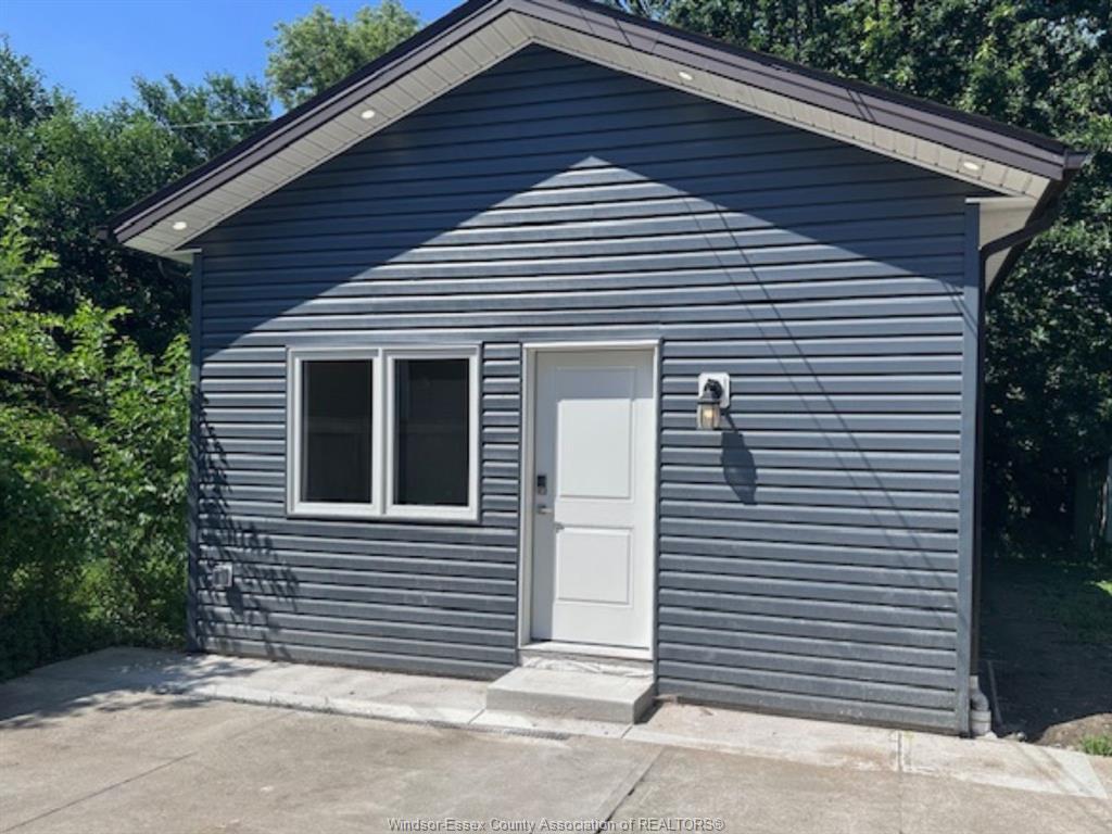 1227-curry-avenue-windsor-ontario-26017621