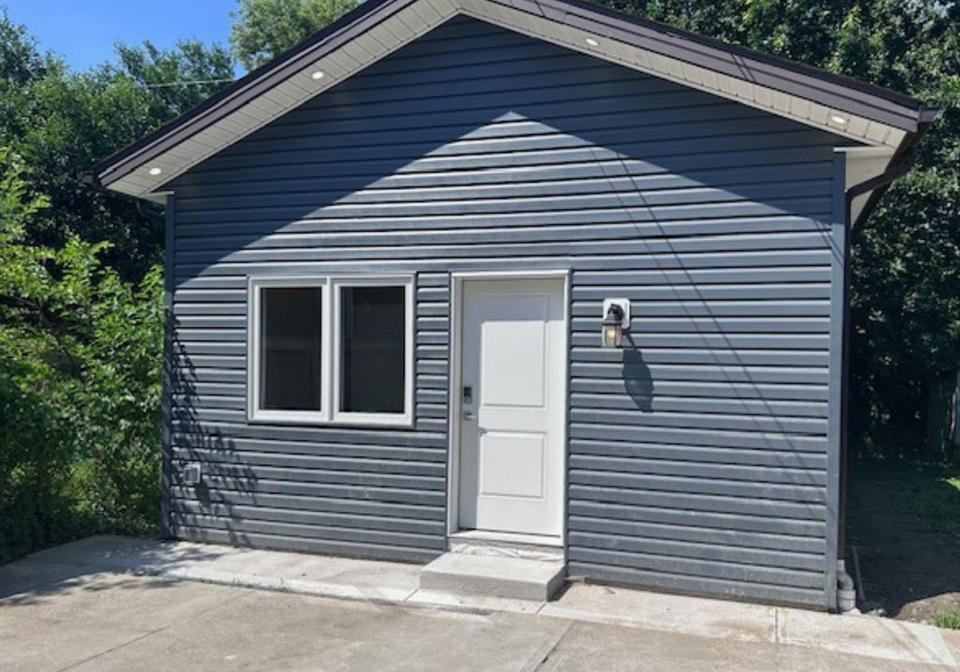 1227-curry-avenue-windsor-ontario-26017621
