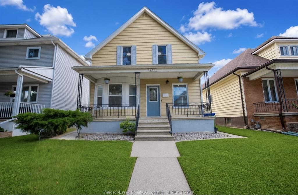 859-pierre-windsor-ontario-26017624