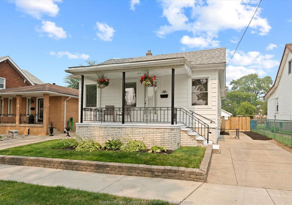 920-louis-windsor-ontario-26017630