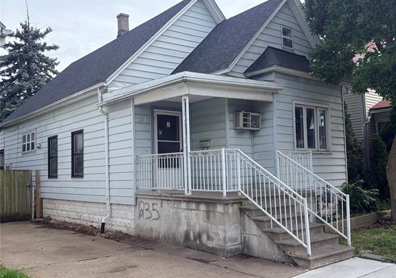 1235-erie-street-east-windsor-ontario-26017650