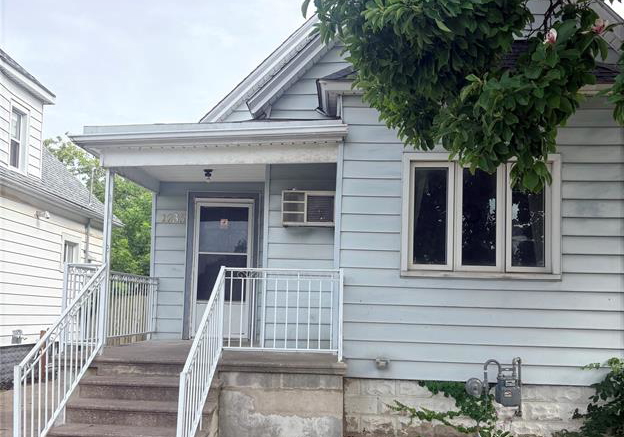 1235-erie-street-east-windsor-ontario-26017650