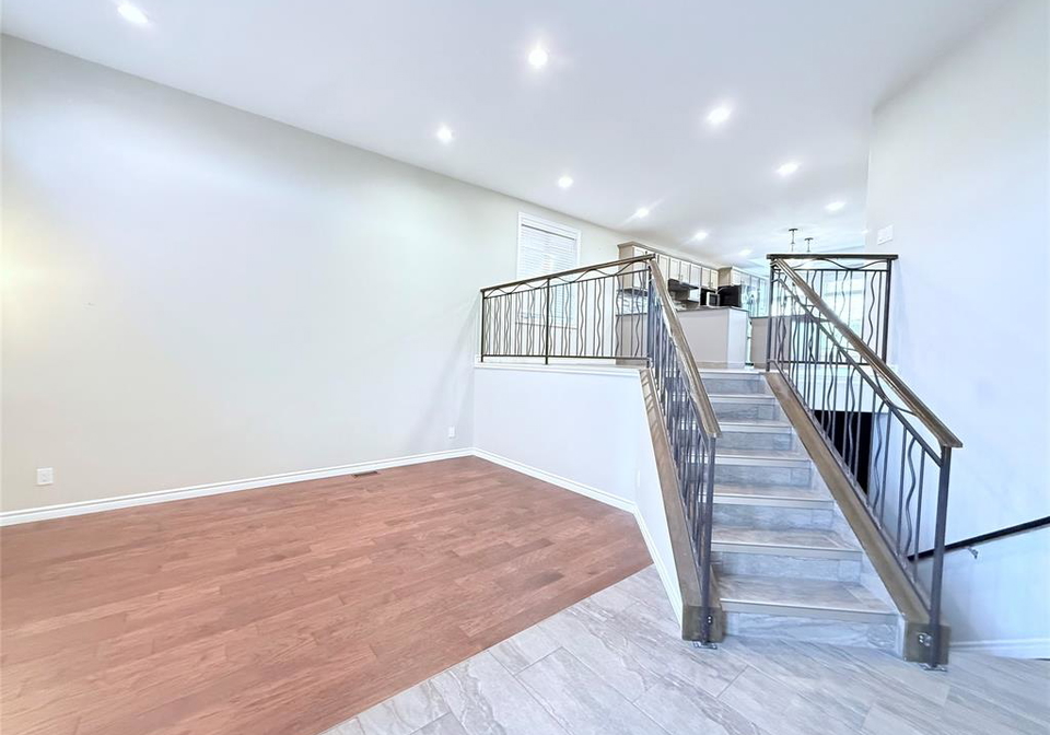 170-diane-lakeshore-ontario-26017659