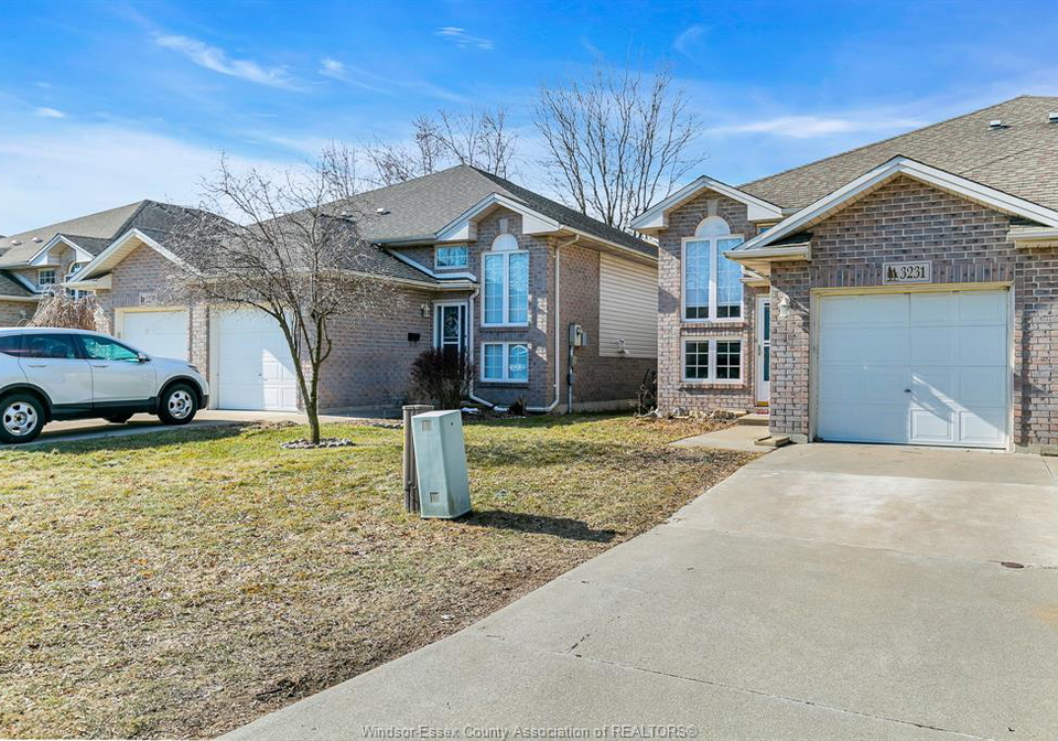 3231-northway-avenue-windsor-ontario-26017666