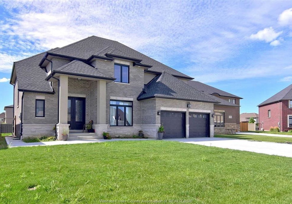 257-arkona-court-lakeshore-ontario-26017668