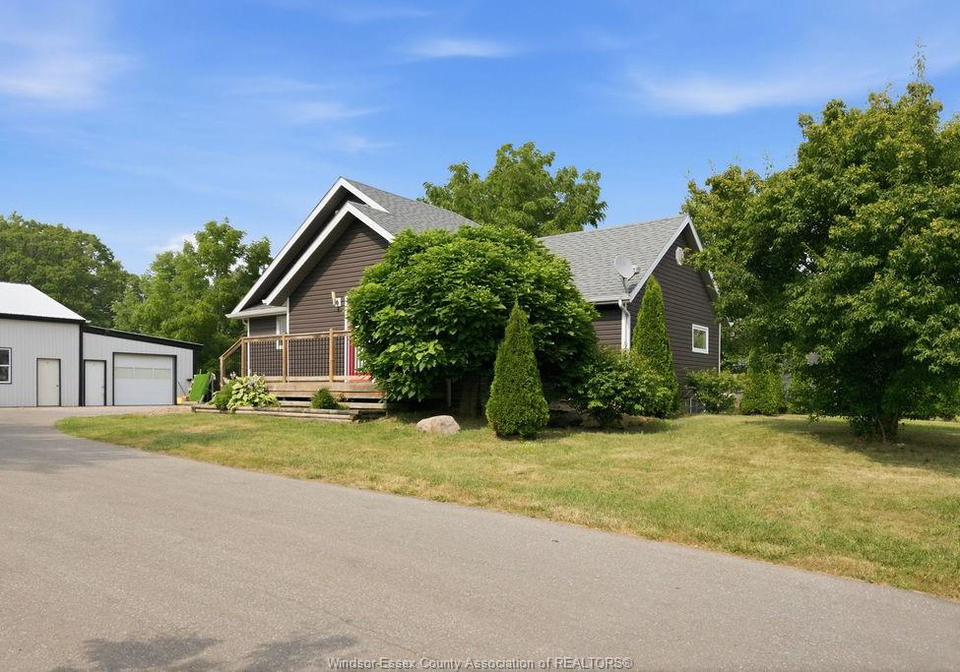 617-talbot-trail-wheatley-ontario-26017670