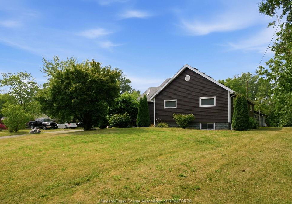 617-talbot-trail-wheatley-ontario-26017670