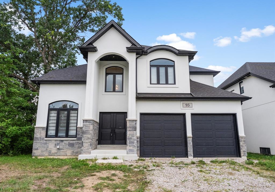 93-belleview-kingsville-ontario-26017671