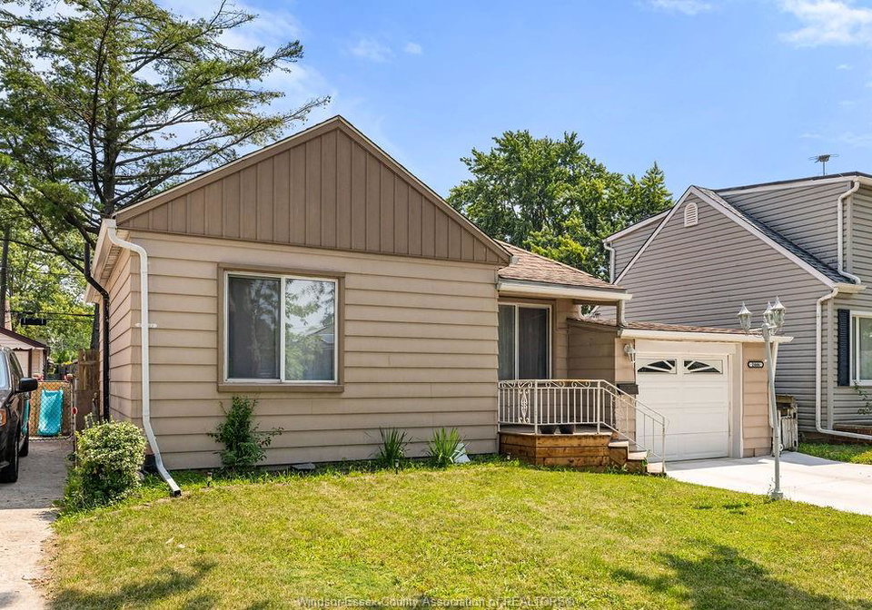 2446-alexis-windsor-ontario-26017675