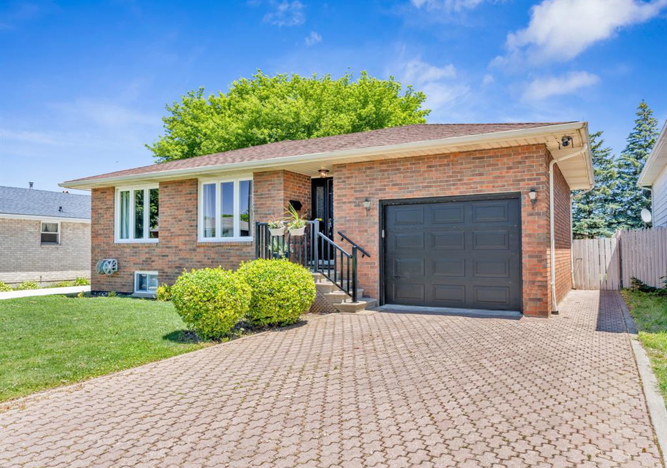 24-camelot-avenue-leamington-ontario-26017683