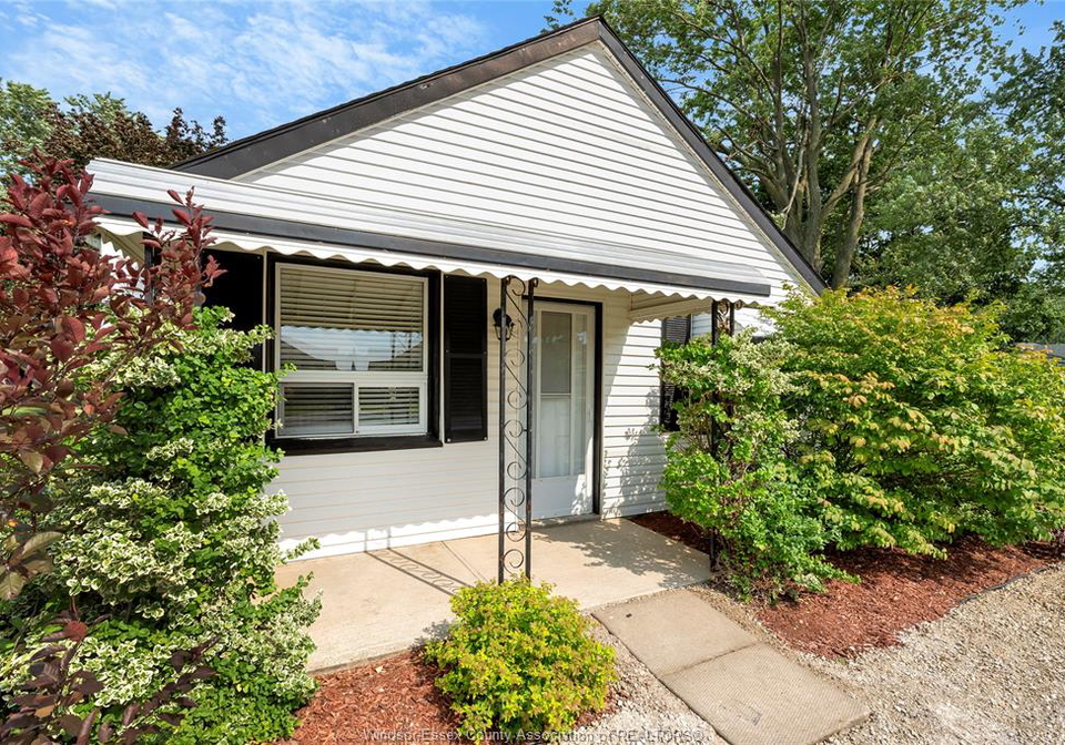 6040-matchette-road-lasalle-ontario-26017693