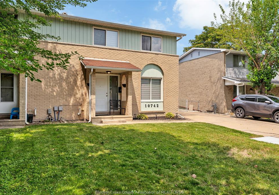 10742-atwater-windsor-ontario-26017696