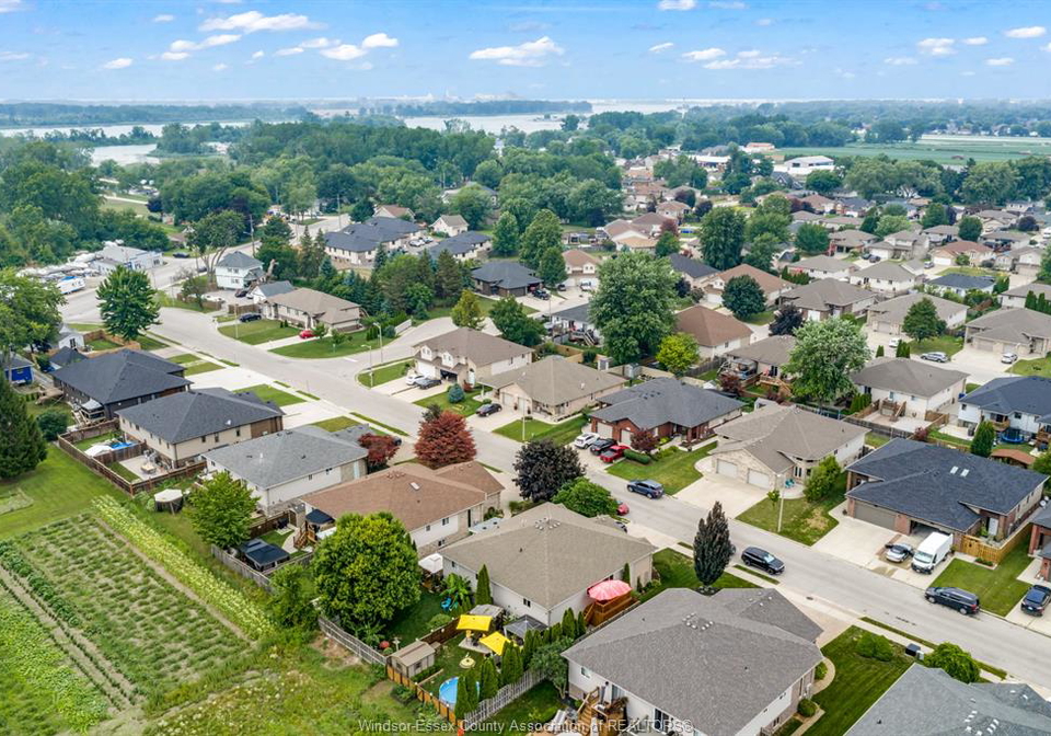 290-jewel-street-lasalle-ontario-26017697