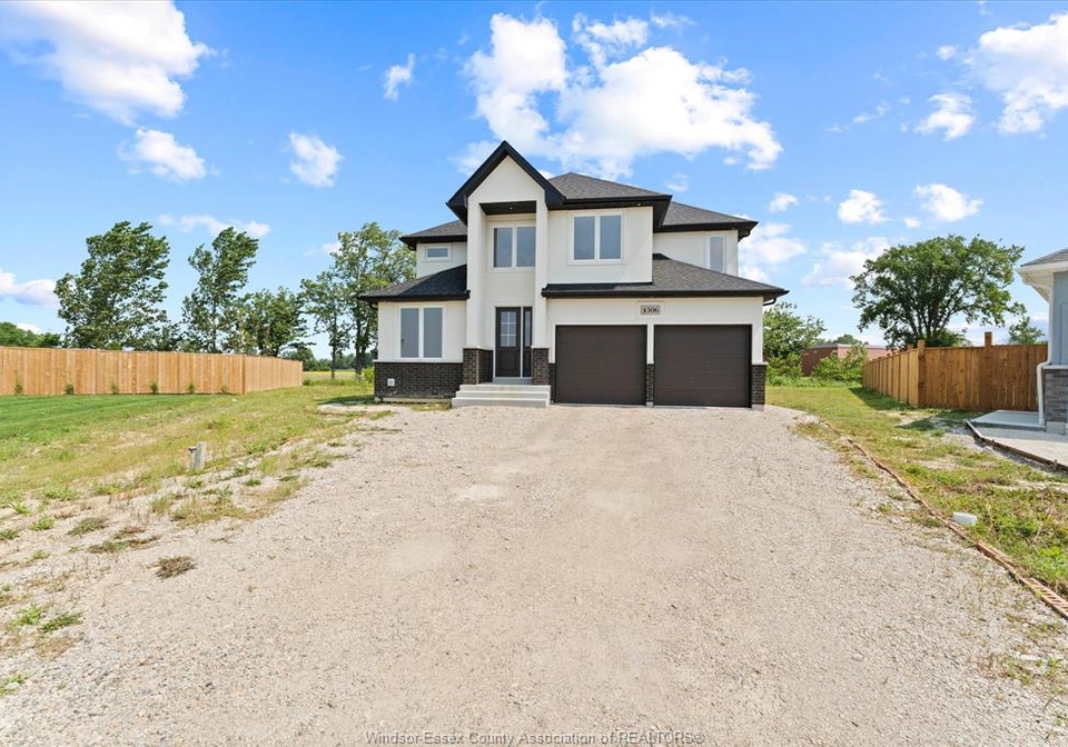 4506-ursula-comber-ontario-26017716
