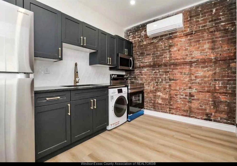 429-wyandotte-windsor-ontario-26017729