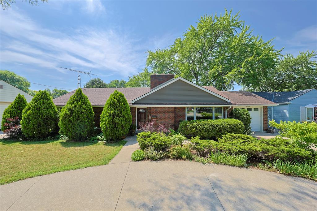 1023-london-road-sarnia-ontario-26017749