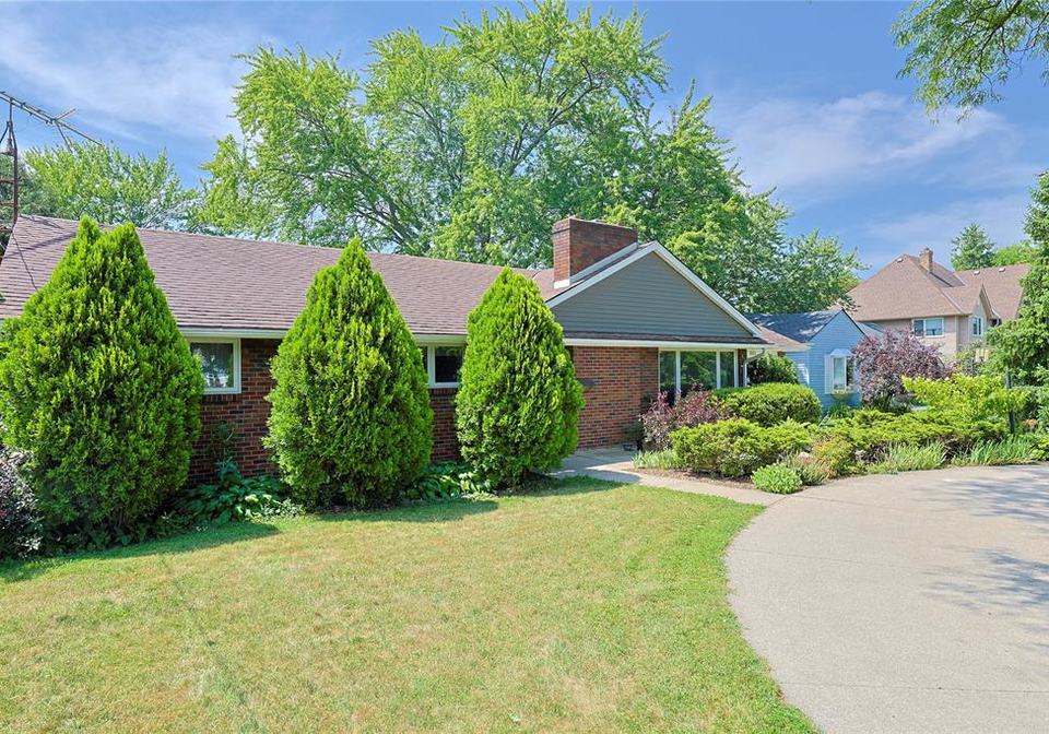 1023-london-road-sarnia-ontario-26017749
