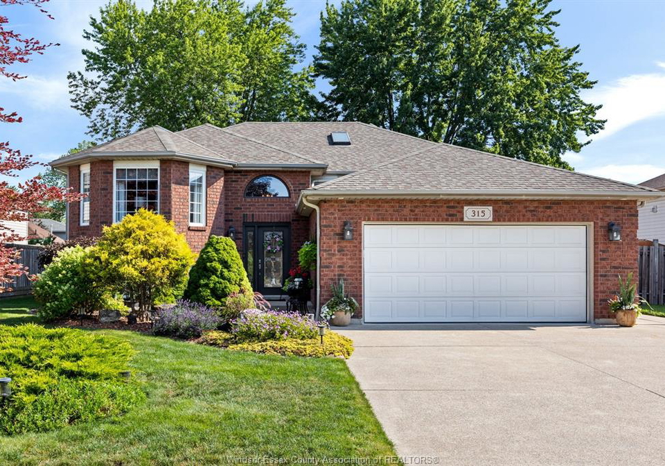 315-fields-lasalle-ontario-26017750