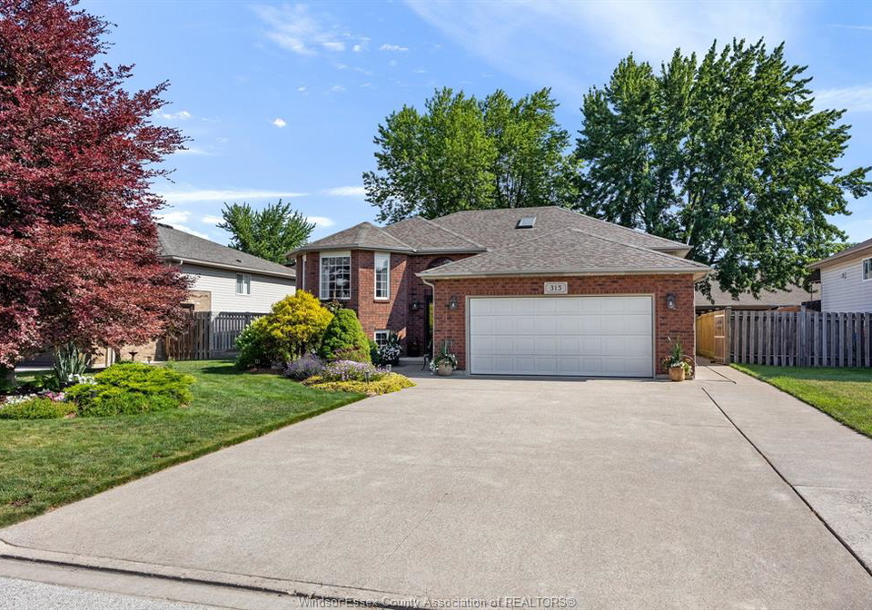 315-fields-lasalle-ontario-26017750