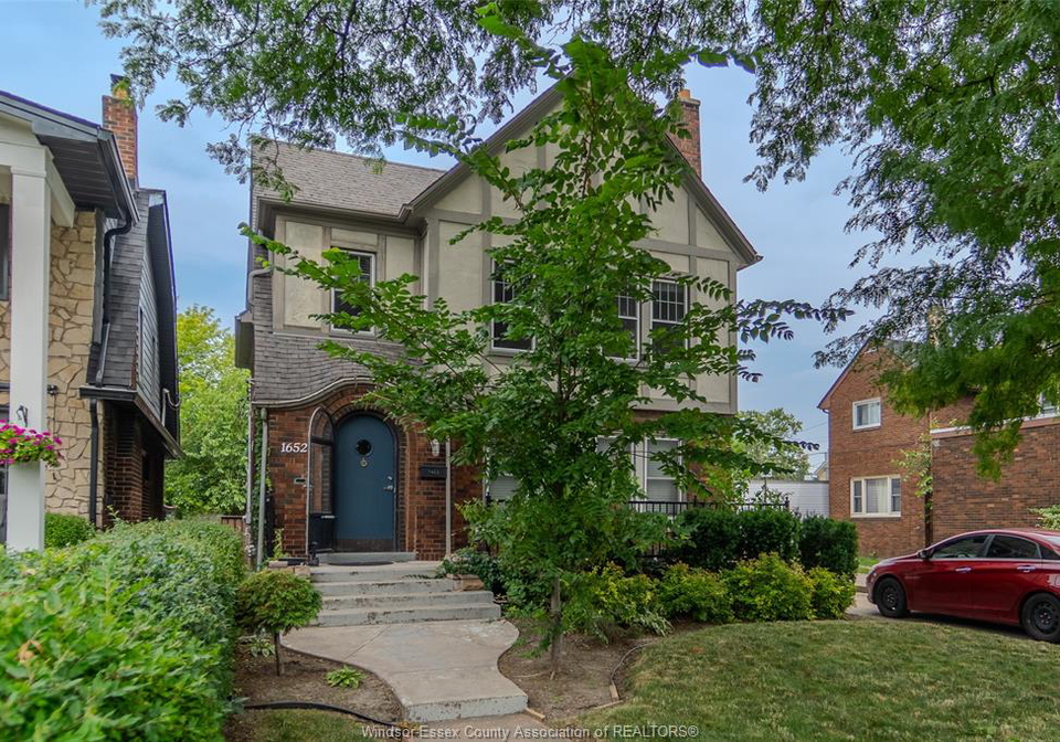 1652-victoria-avenue-windsor-ontario-26017758