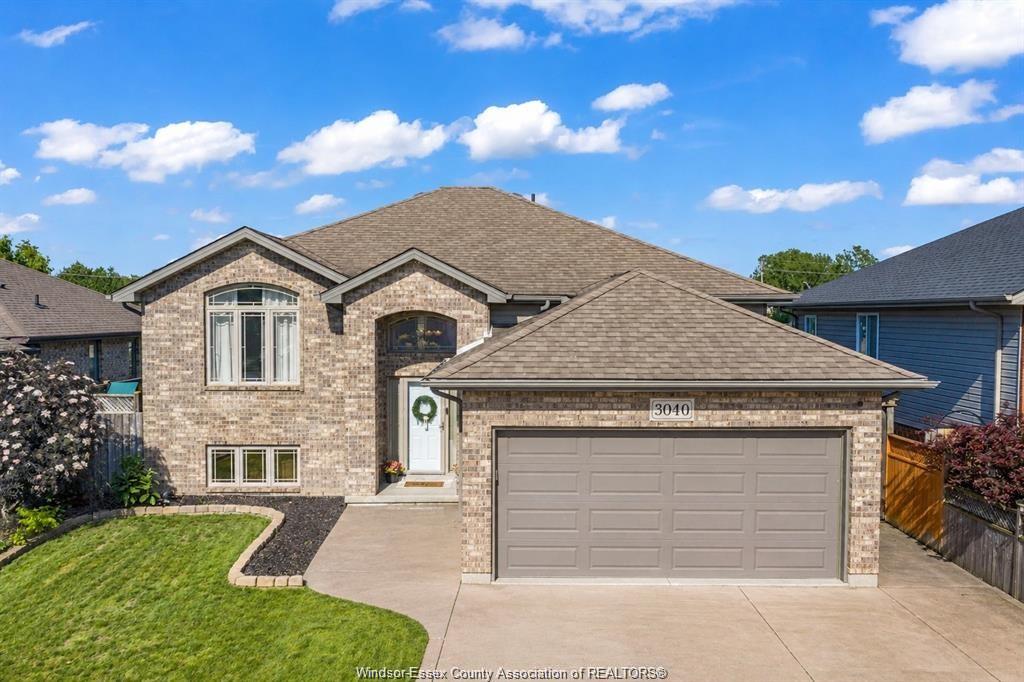 3040-troup-crescent-upper-windsor-ontario-26017765