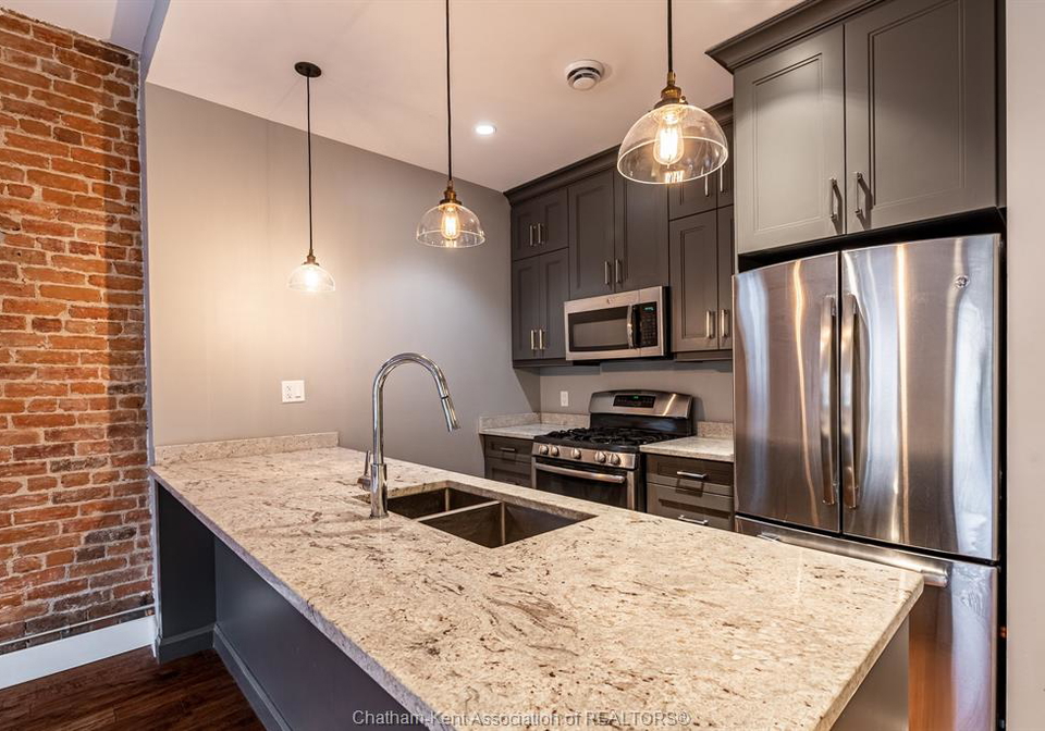 69-king-street-west-chatham-ontario-26017776