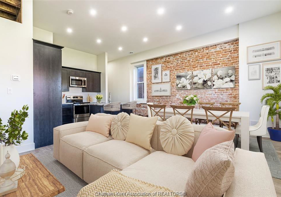 71-king-street-east-chatham-ontario-26017777
