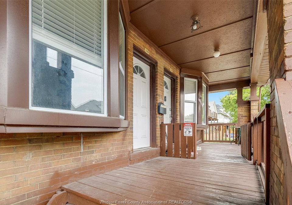 116-elm-avenue-windsor-ontario-26017778