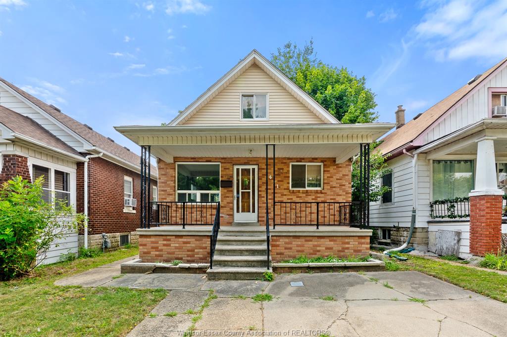 691-randolph-windsor-ontario-26017779