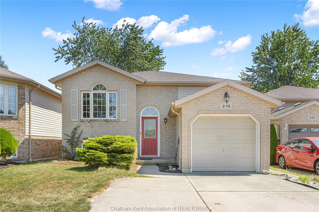 219-greenfield-lane-chatham-ontario-26017785