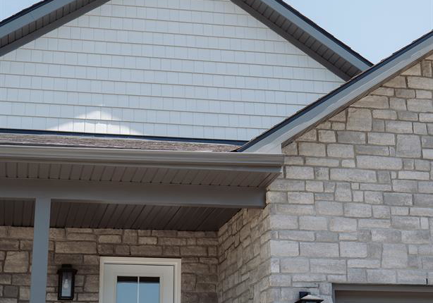 82-rabb-street-smiths-falls-ontario-26017790