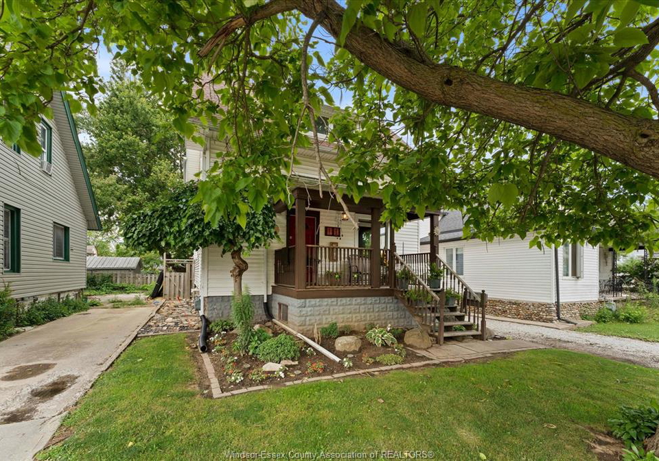 11-victoria-avenue-north-leamington-ontario-26017794