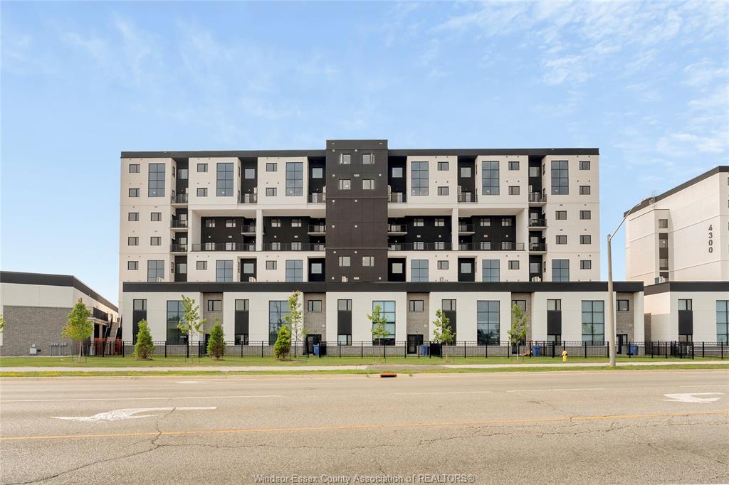 4400-laurier-parkway-lasalle-ontario-26017826
