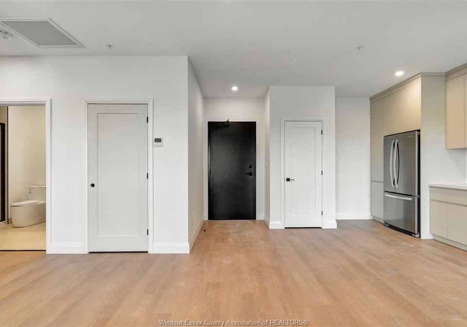 4400-laurier-parkway-lasalle-ontario-26017826