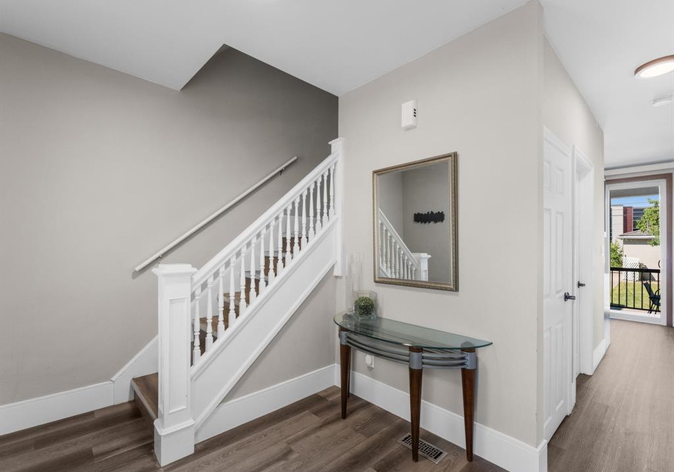 477-pierre-avenue-windsor-ontario-26017836