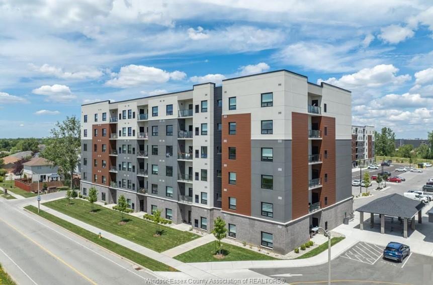 4785-walker-road-windsor-ontario-26017844