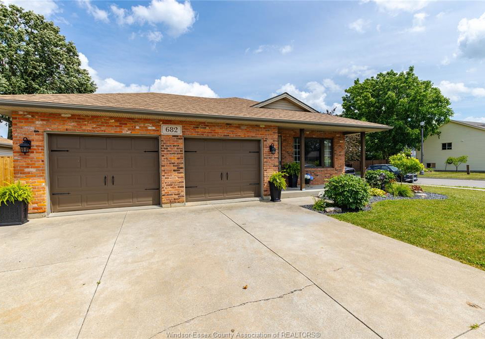 682-richmond-amherstburg-ontario-26017851