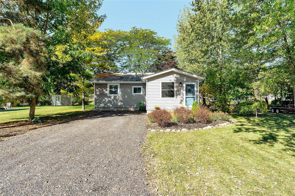 255-edward-road-lakeshore-ontario-26017856
