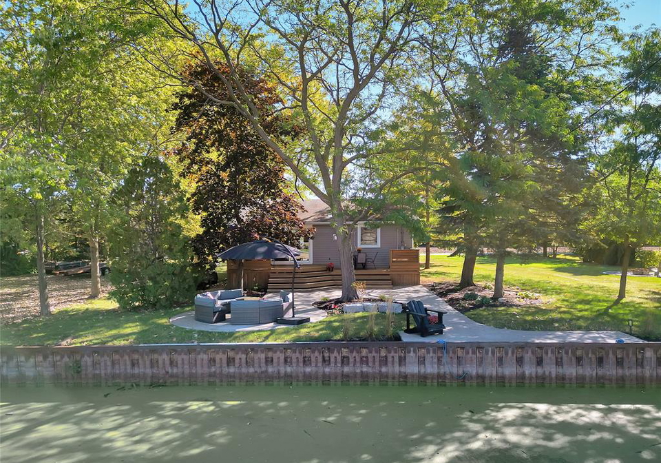 255-edward-road-lakeshore-ontario-26017856