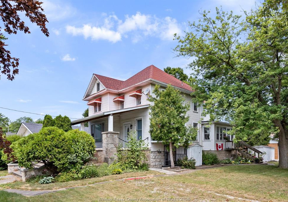 495-broadway-belle-river-ontario-26017880