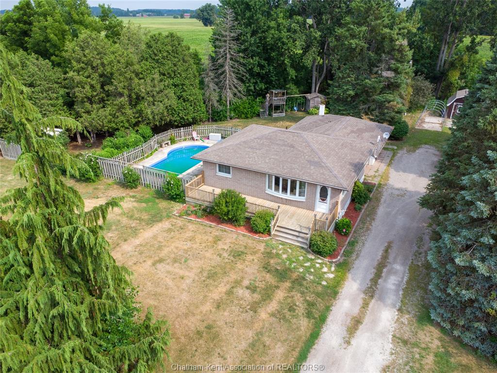 12129-baseline-road-thamesville-ontario-26017885