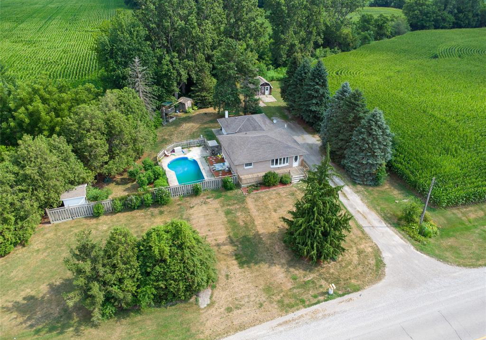 12129-baseline-road-thamesville-ontario-26017885